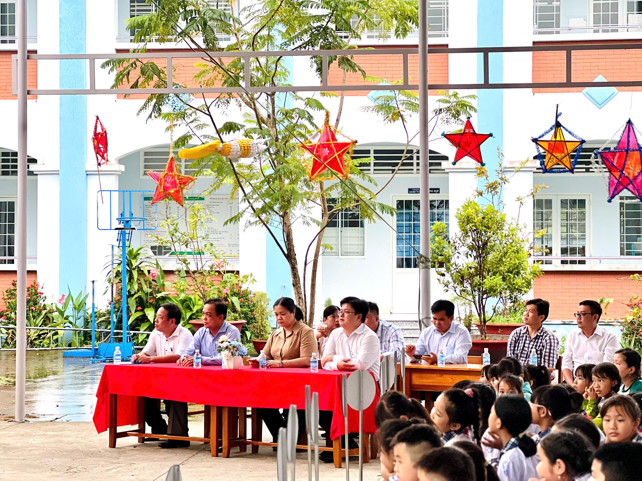 Trường Tiểu học Mỹ An A, xã Nhơn Phú, tỉnh Vĩnh Long tổ chức Tết trung thu năm 2025