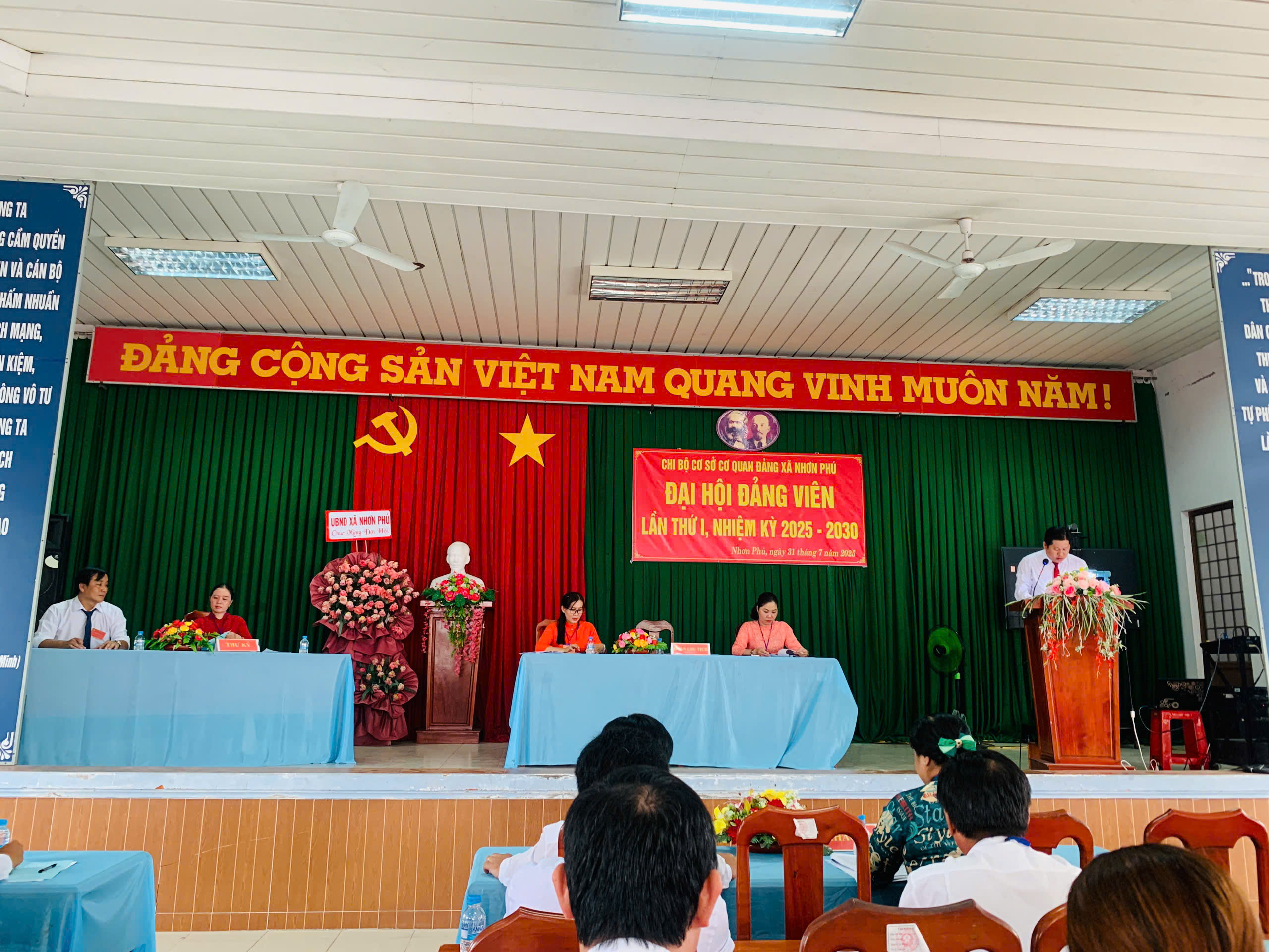 Chi bộ cơ sở cơ quan Đảng xã Nhơn Phú tổ chức Đại hội Đảng viên lần thứ I, nhiệm kỳ 2025 - 2030
