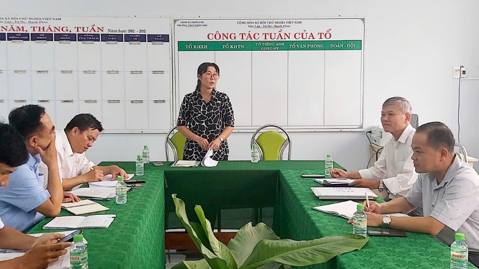 Kiểm tra, giám sát kết quả thực hiện Nghị quyết 6 tháng đầu năm 2026 đối với chi bộ ấp Phú Thạnh A và chi bộ trường Trung học cơ sở Nhơn Phú