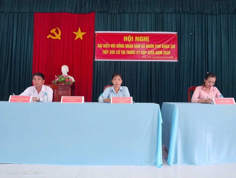 Tổ đại biểu số 2 Hội đồng nhân dân xã Nhơn Phú đã có buổi tiếp xúc với 85 cử tri ấp Cái Kè, ấp Mỹ Phú, ấp Mỹ Thanh